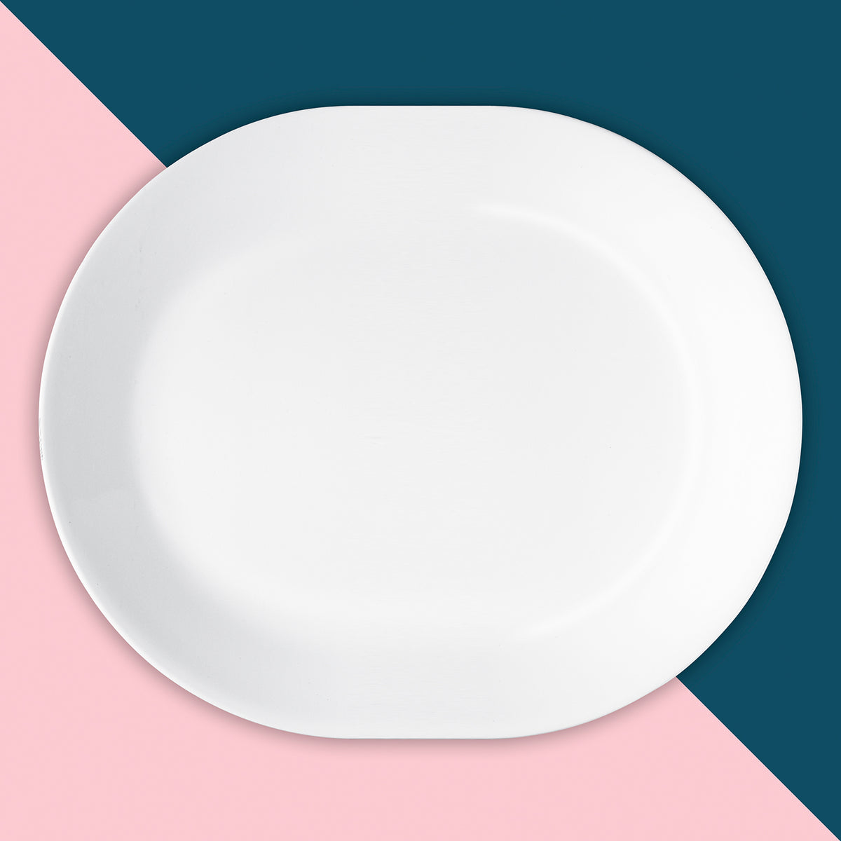 Corelle Winter Frost white dinnerware set featuring elegant plates and bowls with a frosted design for stylish dining.