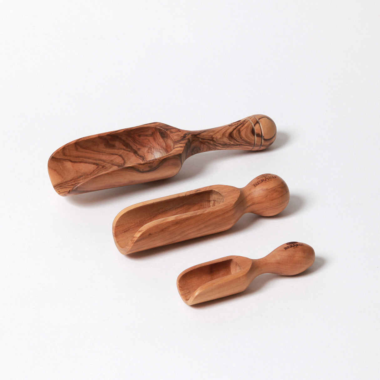 BÉRARD Salzschaufel aus Oliveholz, 18 cm, handgefertigt, perfekt zum Würzen mit eleganter Holzoptik