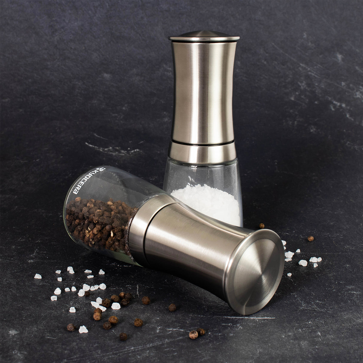 KYOCERA Keramik-Universalmühle, 16 cm, mit rotem Griff und transparentem Deckel, ideal zum Mahlen von Gewürzen und Kräutern