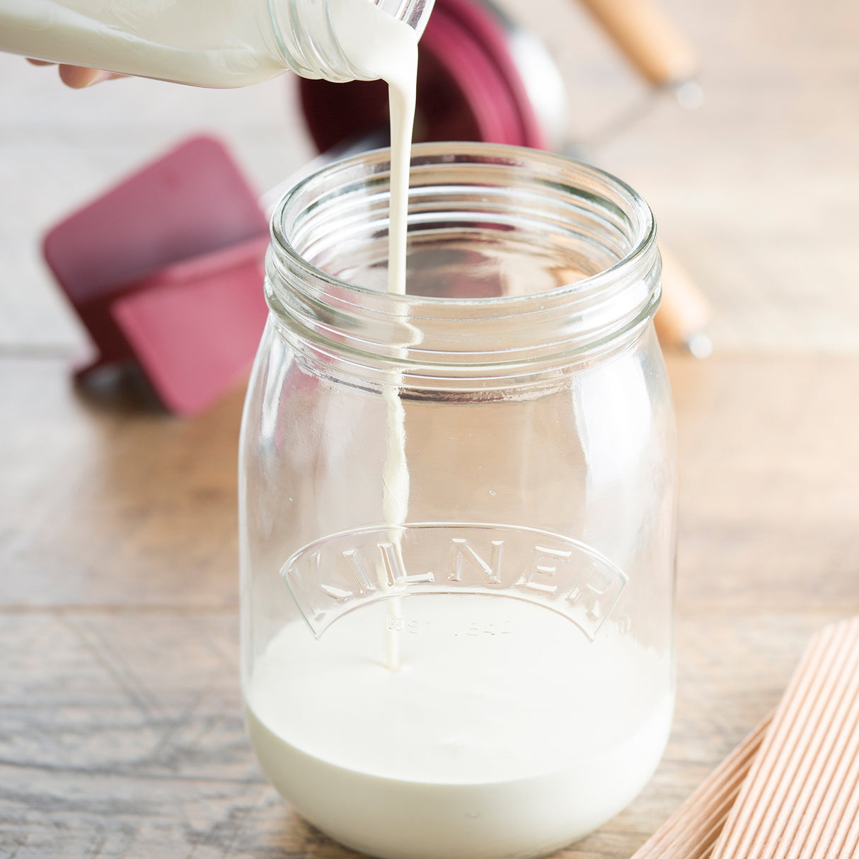 KILNER Butterfass aus Glas, klar, für 1 Liter Butter, traditionelles Küchenutensil für die Butterherstellung.