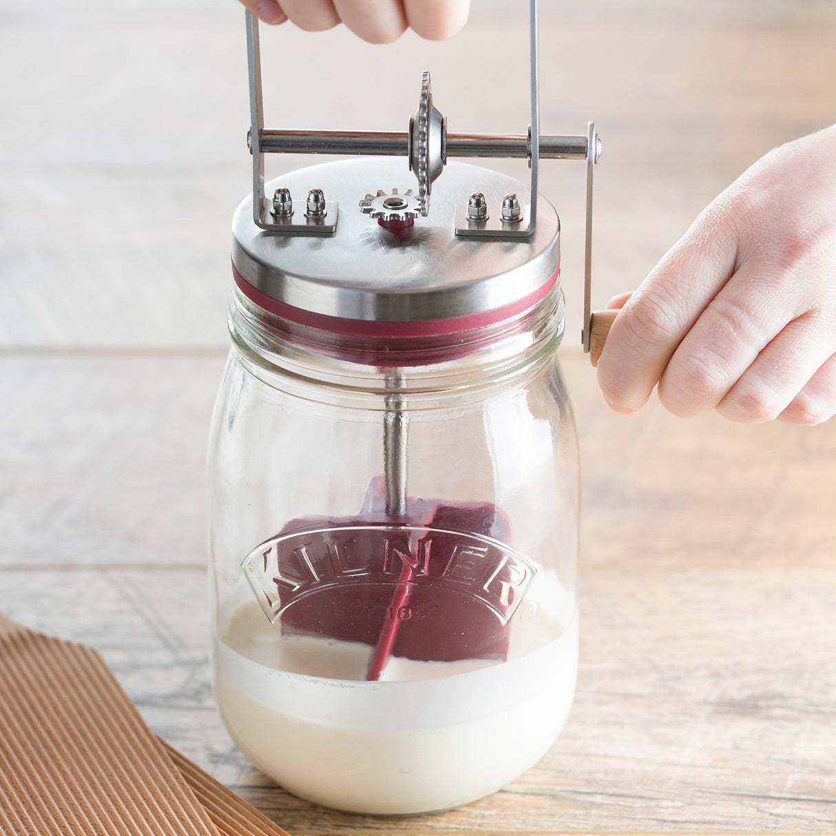 KILNER Butterfass aus Glas, 1 Liter, transparent, für Butterherstellung, klarer Butterfass mit Deckel und Griff