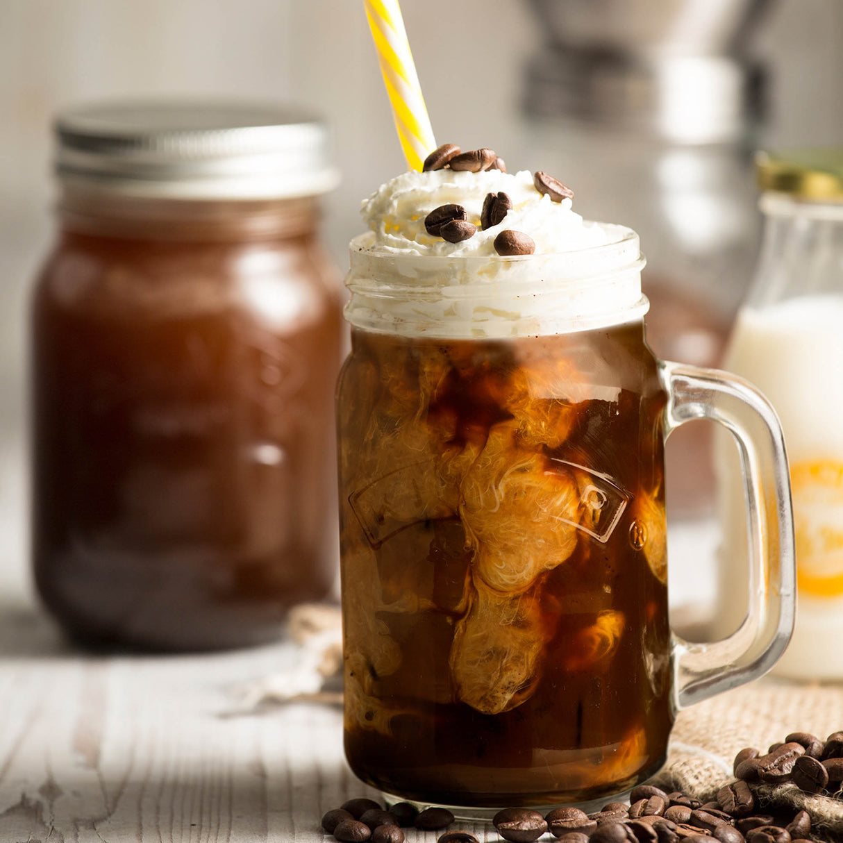 KILNER Kaffeemühle mit Kurbel, klare Glasbehälter, 500 ml Fassungsvermögen, zum Mahlen von Kaffee, Nahaufnahme