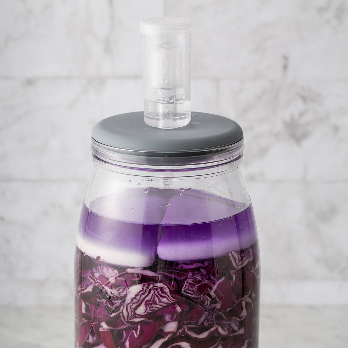 Großes KILNER Fermentierglas mit 3L Fassungsvermögen, transparentes Glas für die Fermentation von Lebensmitteln.