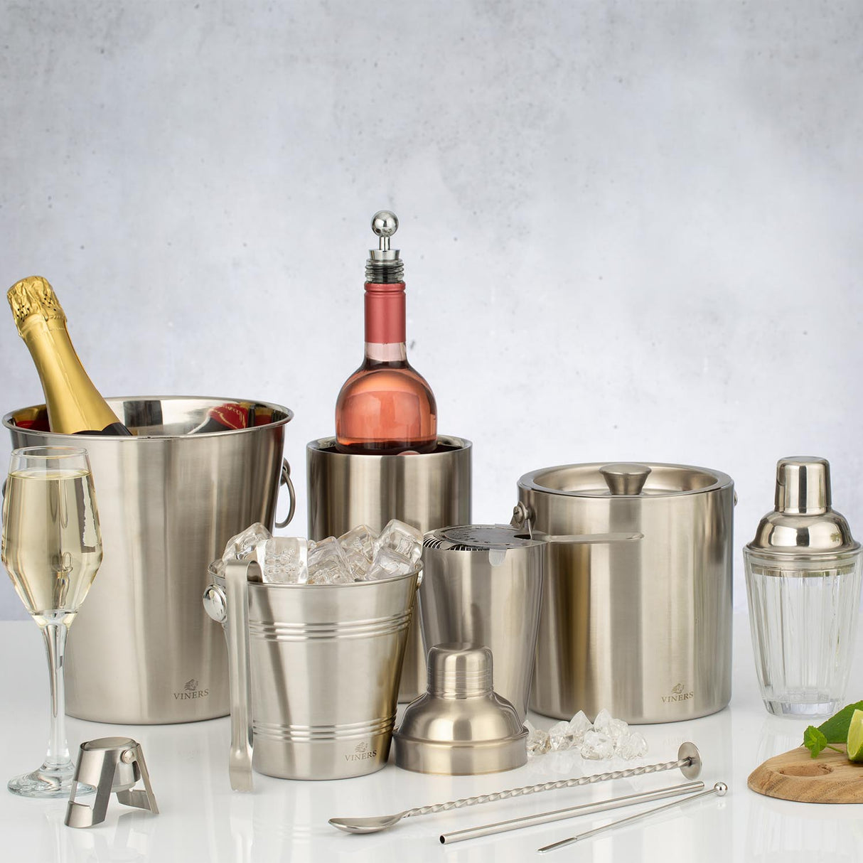 VINERS Champagnerkübel aus Edelstahl in Silber, robuste und elegante Kübel für Champagnerkühlung, modernes Design