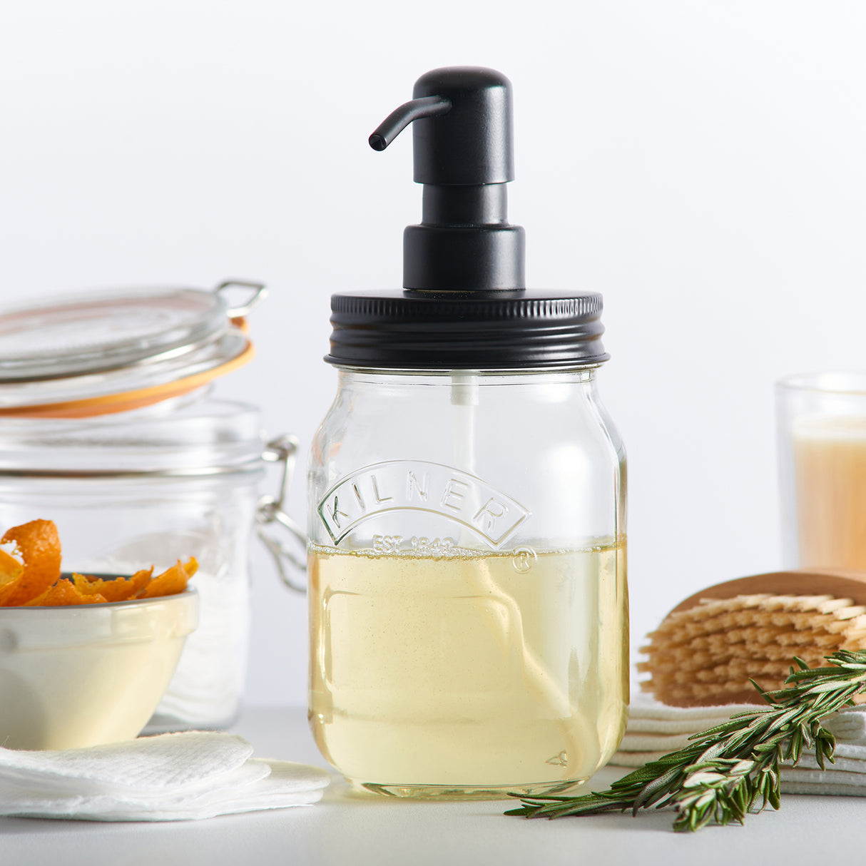 KILNER Seife- und Lotionspender aus Glas, 0,5 Liter, mit Pumpmechanismus und transparentem Design.