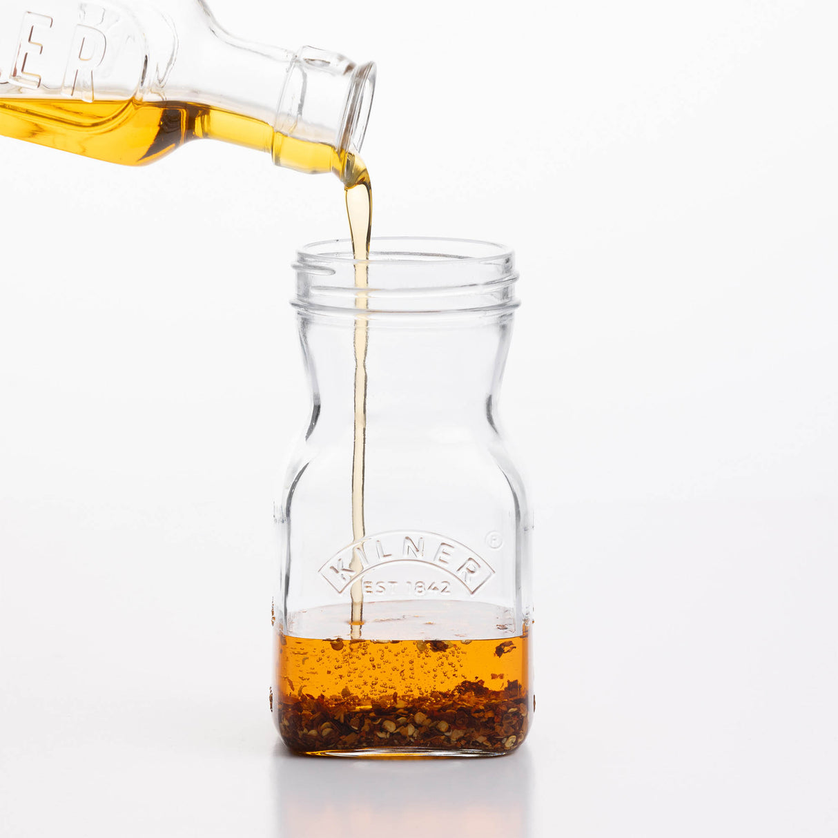 KILNER Dressingshaker aus klarem Kunststoff, 500 ml Fassungsvermögen, ideal für Salatdressings und Marinaden.