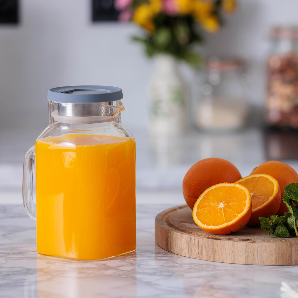 KILNER Glaskrug, klar, 1,2 L, transparenter Trinkkrug mit Griff und gerader Form, ideal für Getränke und Servieren