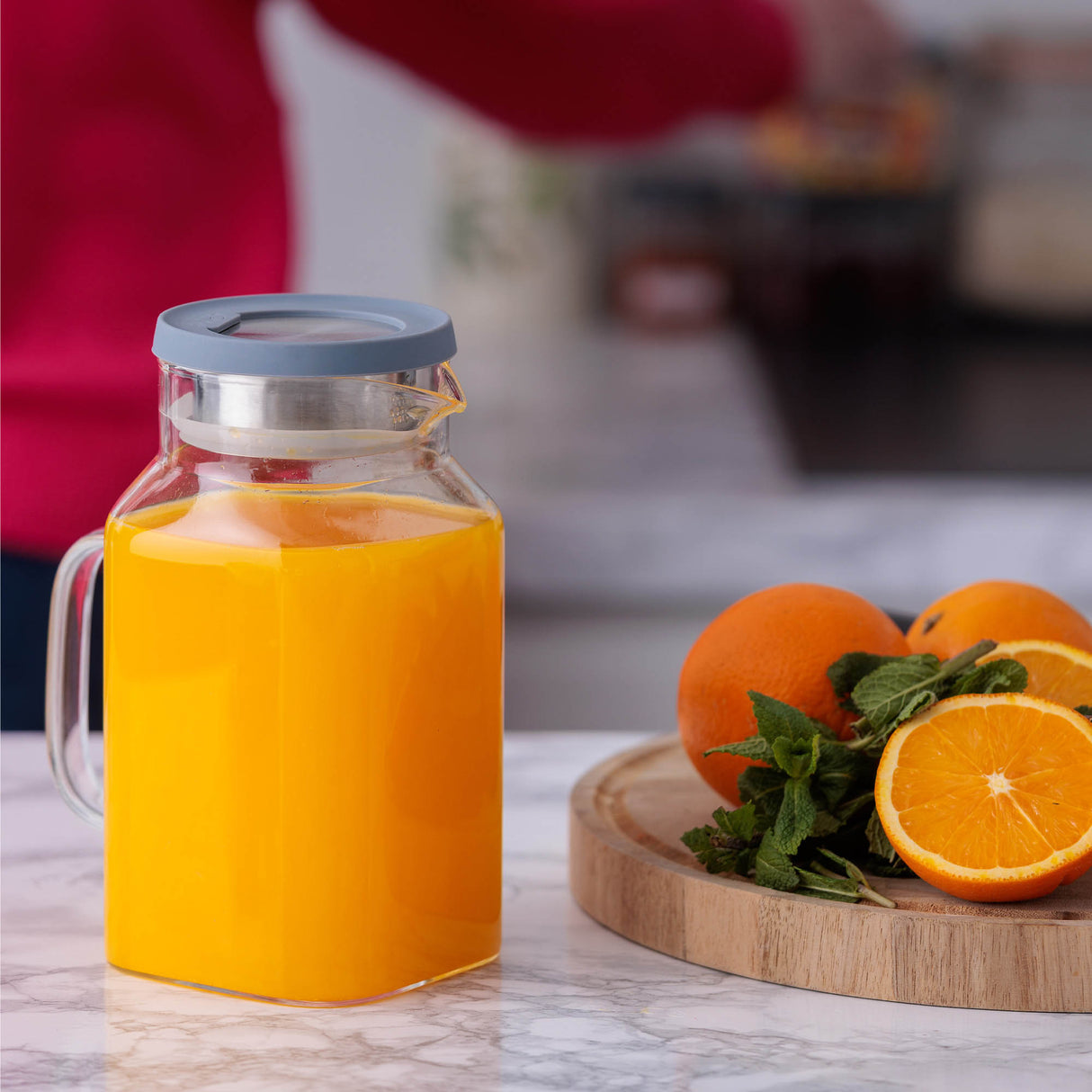 KILNER Glaskrug aus klarem Glas, 1,2 Liter Fassungsvermögen, mit Henkel und glatter Oberfläche.