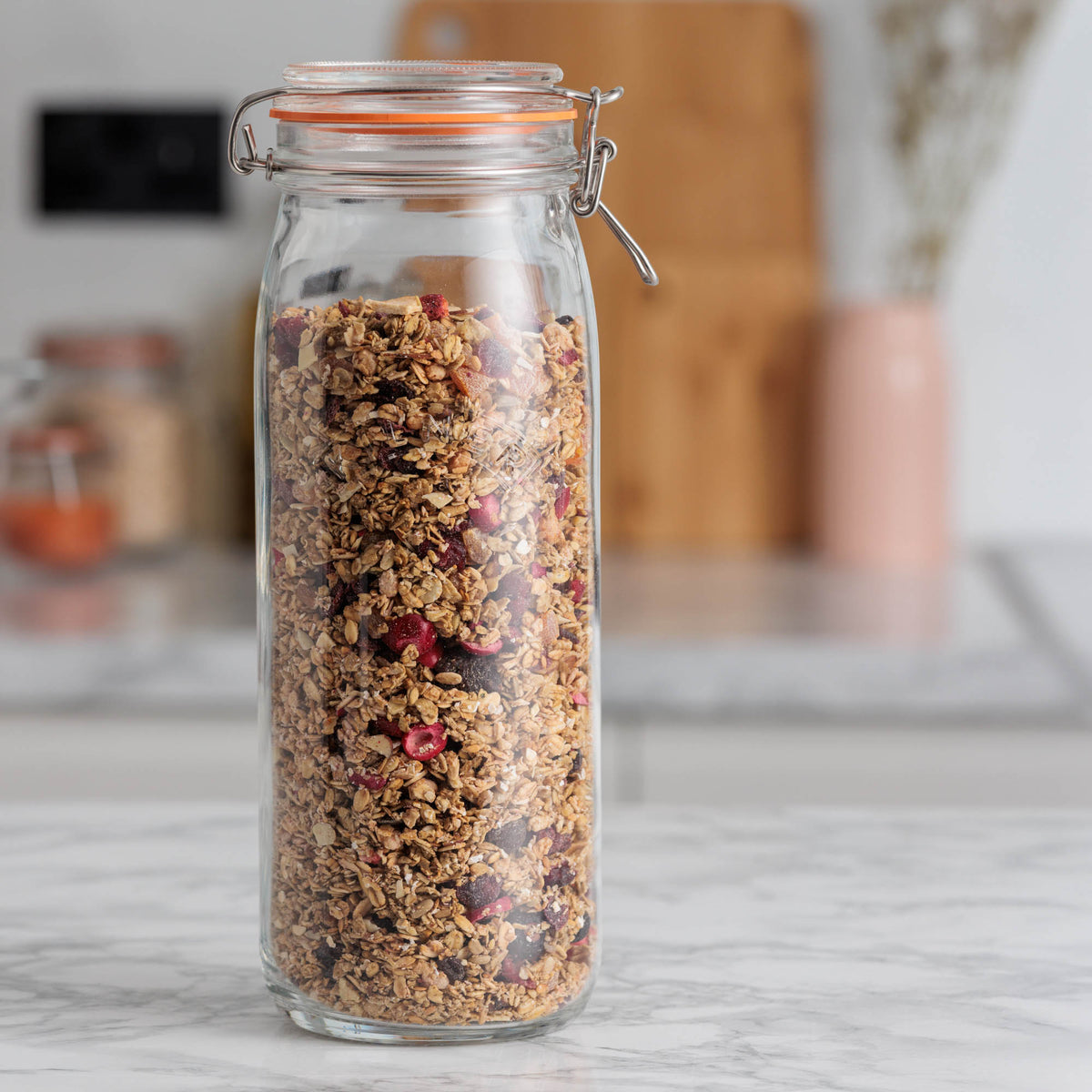 KILNER 2100 ml clear glass jar for preserving and canning, with wide mouth and sturdy lid for food storage.