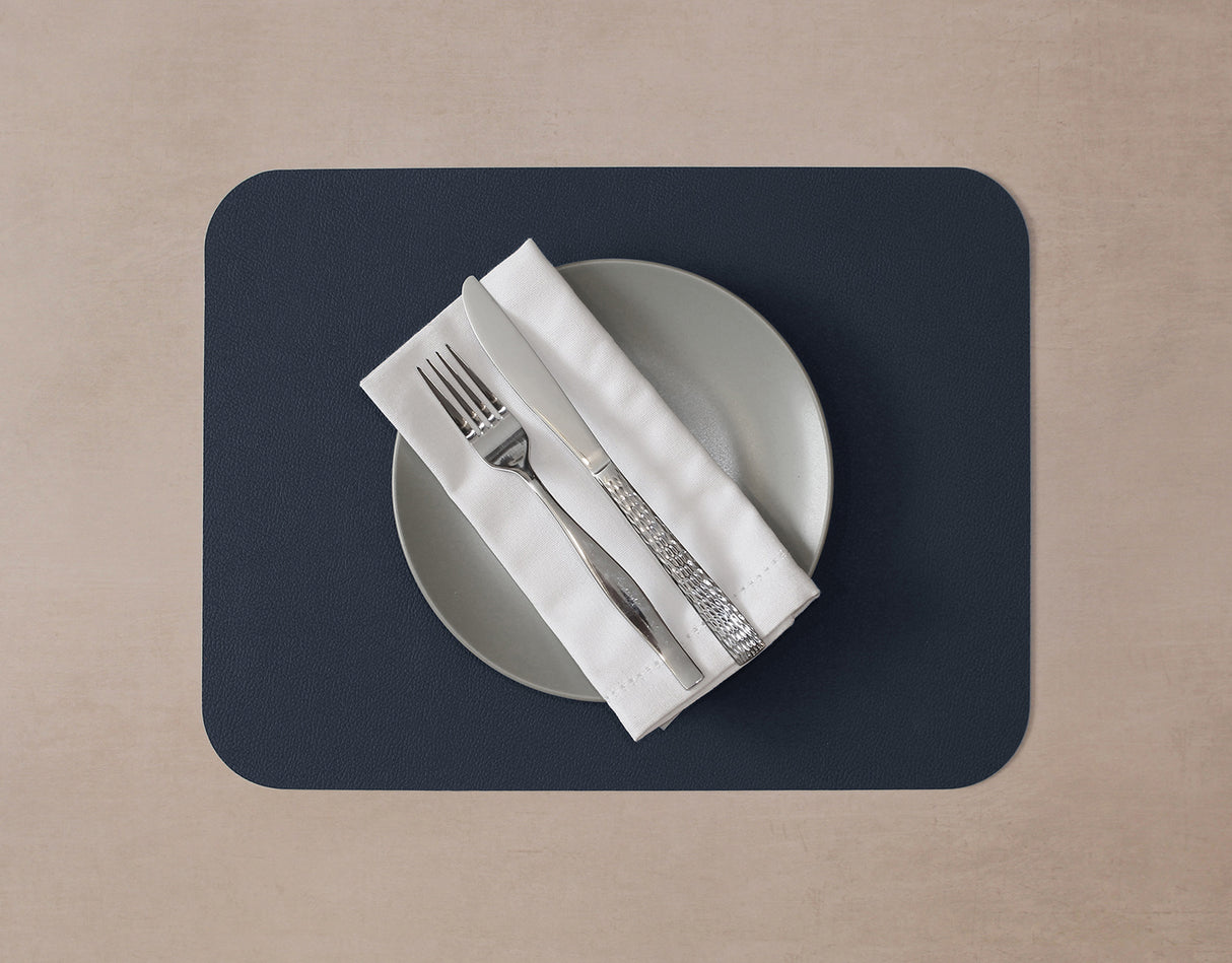 FREEFORM FLEXI Tischset, 2er Set aus schützendem Material, mit modernem Design, auf einer eleganten Tafel dekoriert