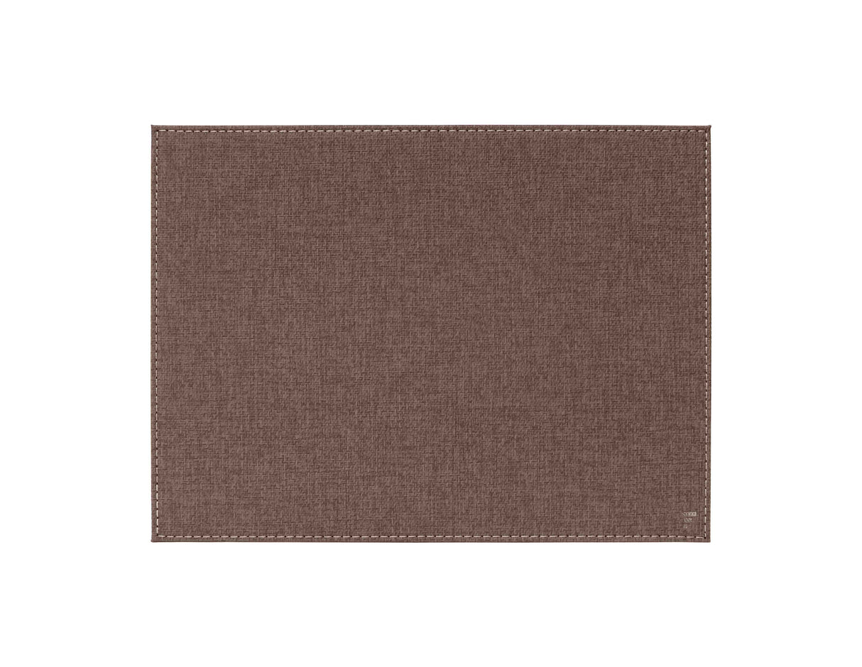 Ovales braunes Tischset aus Textil von FREEFORM, kleine Größe, stilvoll für den Esstisch.
