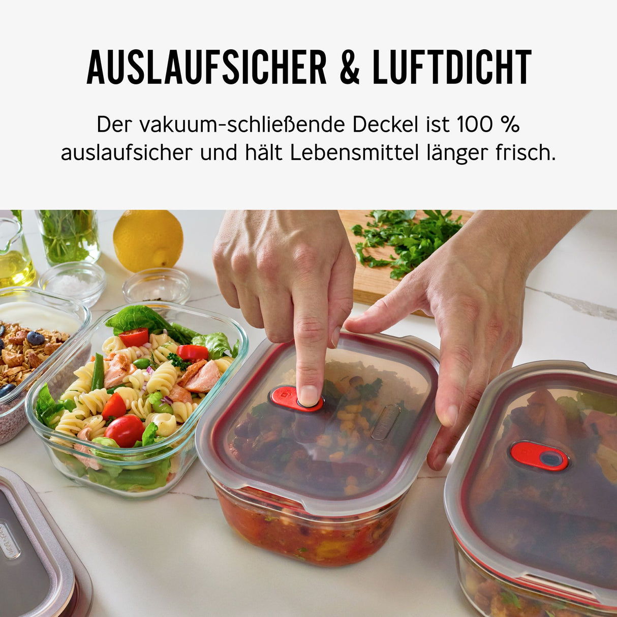 Schwarze BLACK+BLUM Multifunktionsdose aus Glas mit Schraubverschluss, ideal für Lebensmittelaufbewahrung.