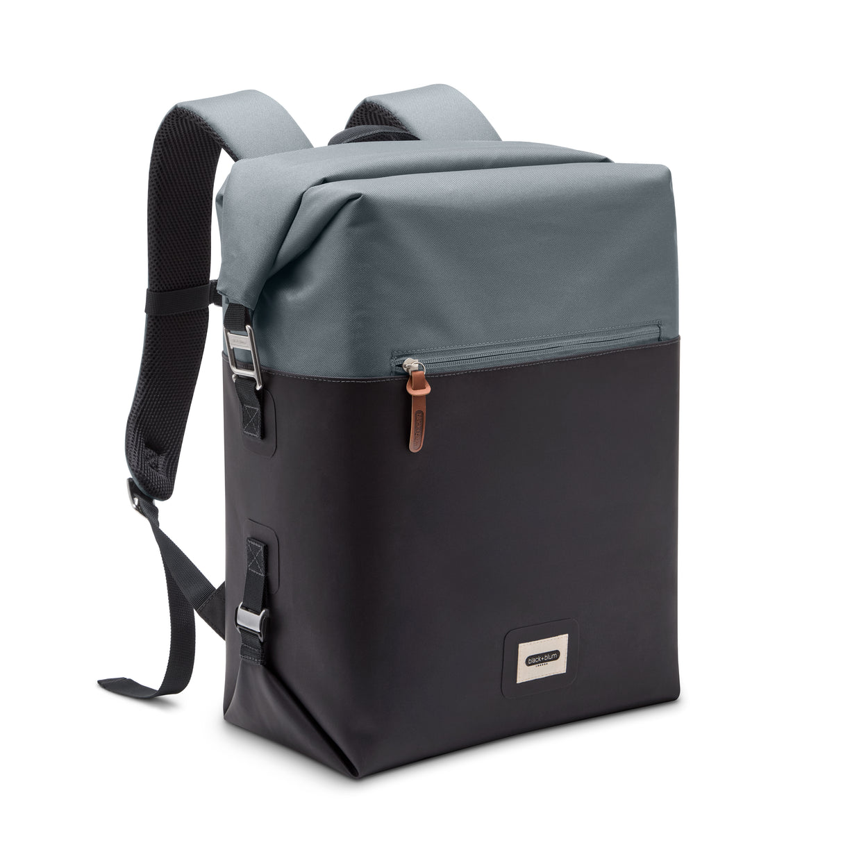 Faltbare grüne Kühltasche von BLACK+BLUM, isoliert und praktisch für unterwegs, mit Tragegriffen sichtbar.