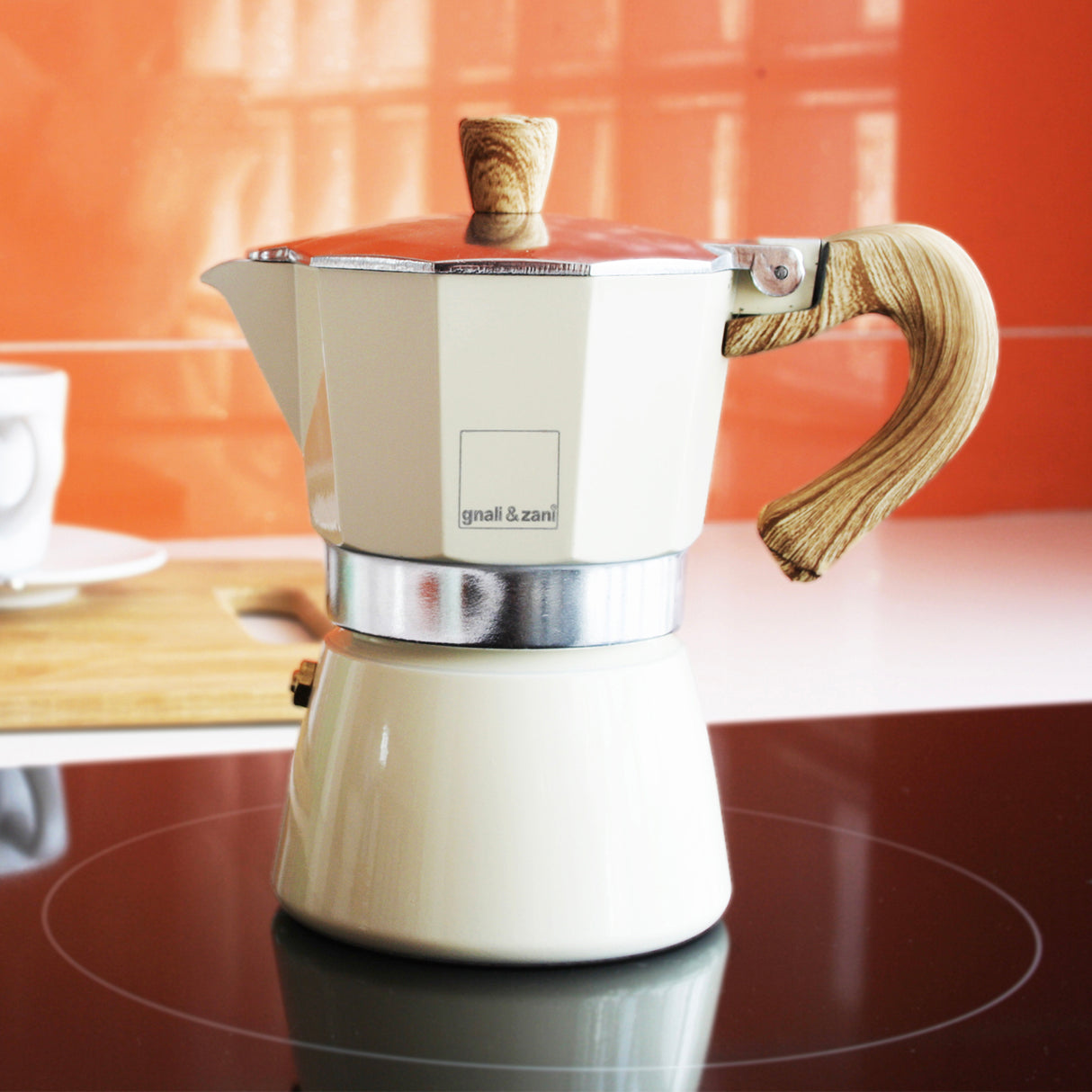 Gnali & Zani Espressokocher Venezia in Creme, elegantes Kaffeekochgerät aus Edelstahl, für aromatischen Espresso.
