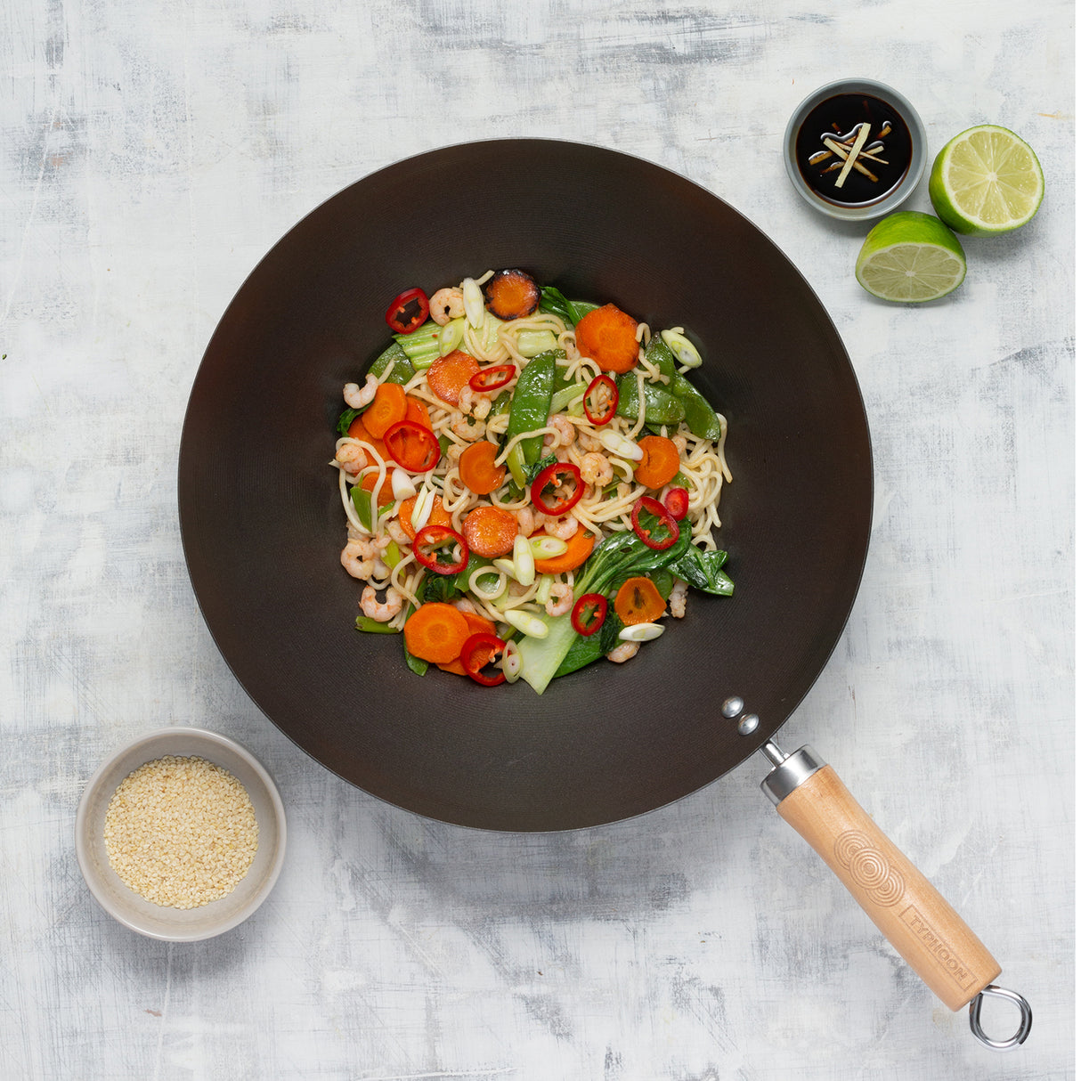 Typhoon Asia Wok, 2 Größen, aus hochwertigem Wok-Set, mit stilvollem Design und robustem Griff, ideal für asiatische Gerichte