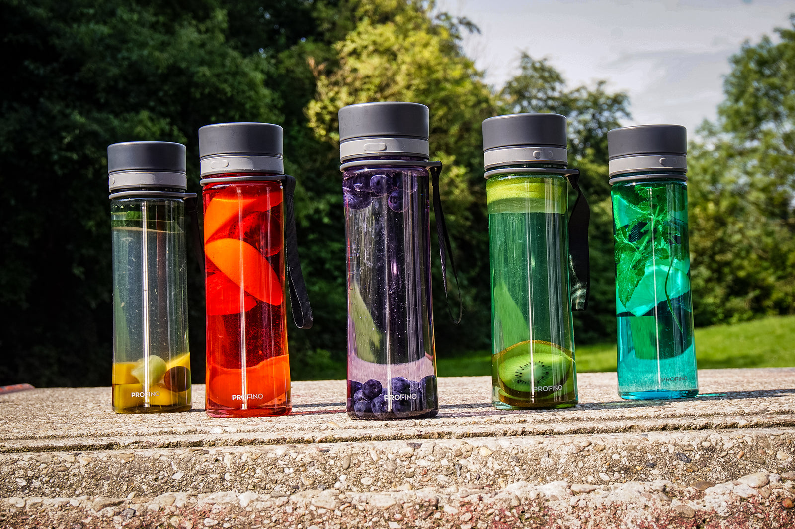 Leckere Limonaden mit den Infuze & Infuze Kids-Flaschen