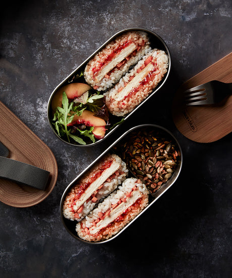 Tofu-Sushi-Sandwich mit gerösteten Sesam-Samen