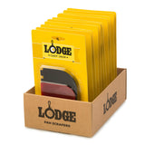 Schwarzer und roter Grill-Schaber von LODGE mit ergonomischem Griff, ideal zum Reinigen von Grillrosten.