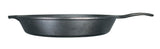 Schwarze Gusseiserne Pfanne von LODGE, CLASSIC-Serie, mit langem Griff und robustem Design, ideal für Kochen und Braten.