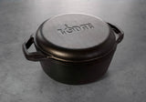 Schwarzer LODGE Dutch-Oven mit Deckel, ideal für Kochen und Schmoren, aus robustem Gusseisen.