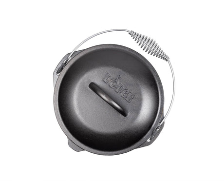 Schwarzer LODGE Dutch-Oven aus Gusseisen, klassische Pfanne mit Deckel, ideal für Kochen und Braten.