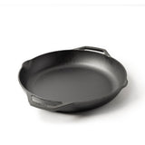 Lodge gusseiserne Pfanne mit Doppelgriff und schwarzem Finish, ideal für Braten und Kochen auf dem Herd