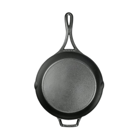 Schwarze LODGE Pfanne Black Lock, 26 cm Durchmesser, mit Griff und flacher Kochfläche, für vielseitiges Braten und Kochen.