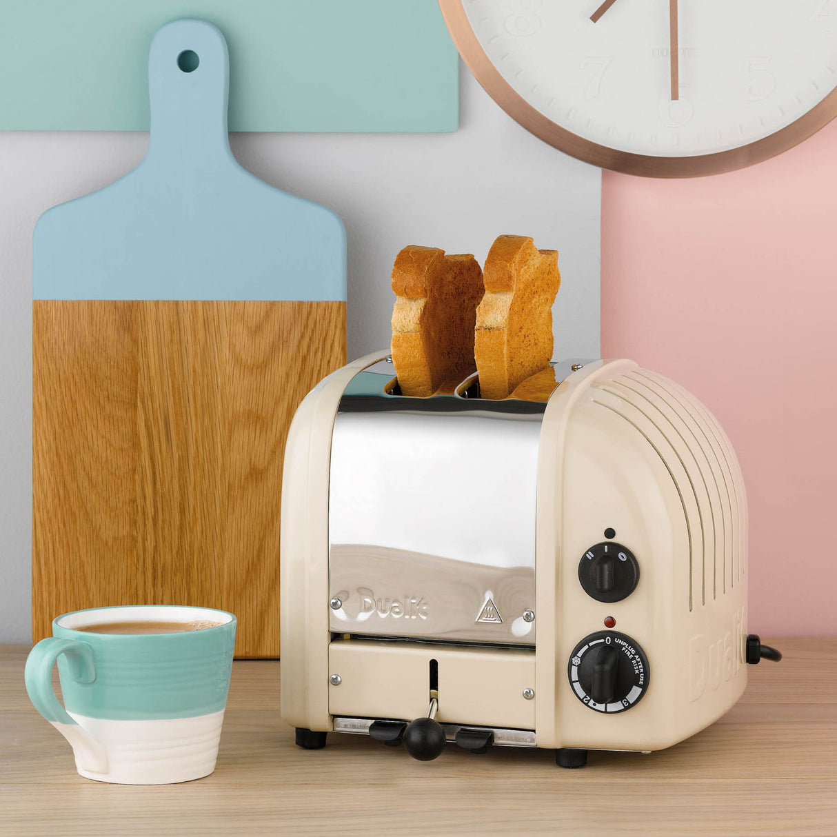 DUALIT Toaster NEWGEN in Creme, 2 Scheiben, modernes Design, langlebige Edelstahl-Optik, ideal für knuspriges Toasten.