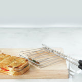 Dualit Classic Toaster aus Edelstahl mit Platz für 6 Brotscheiben, modernes Design und einfache Bedienung.