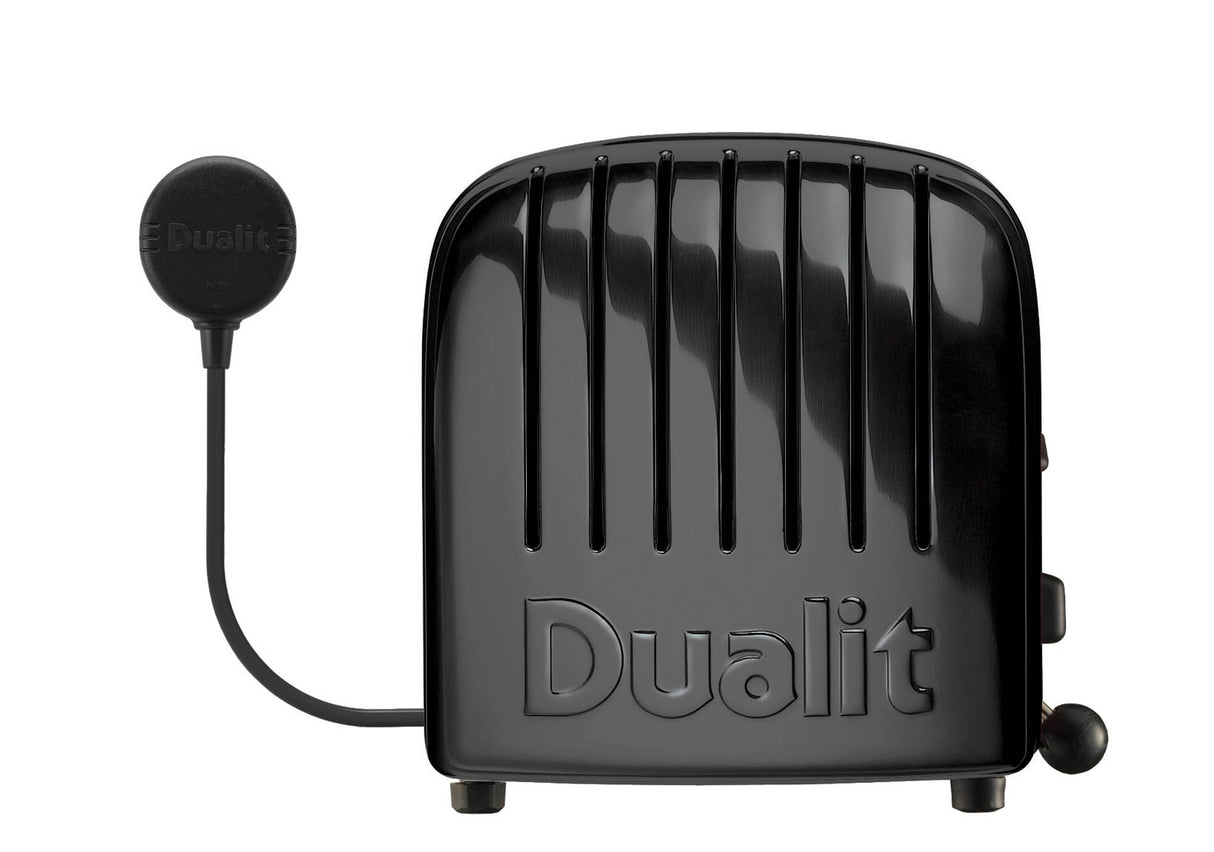 Schwarzer DUALIT Newgen Toaster mit vier Toastscheiben, modernes Design, sichtbar mit Edelstahl-Details