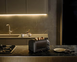 Schwarzer DUALIT Toaster NEWGEN mit Platz für 4 Scheiben, modernes Design, Edelstahl-Optik, für knuspriges Toasten.