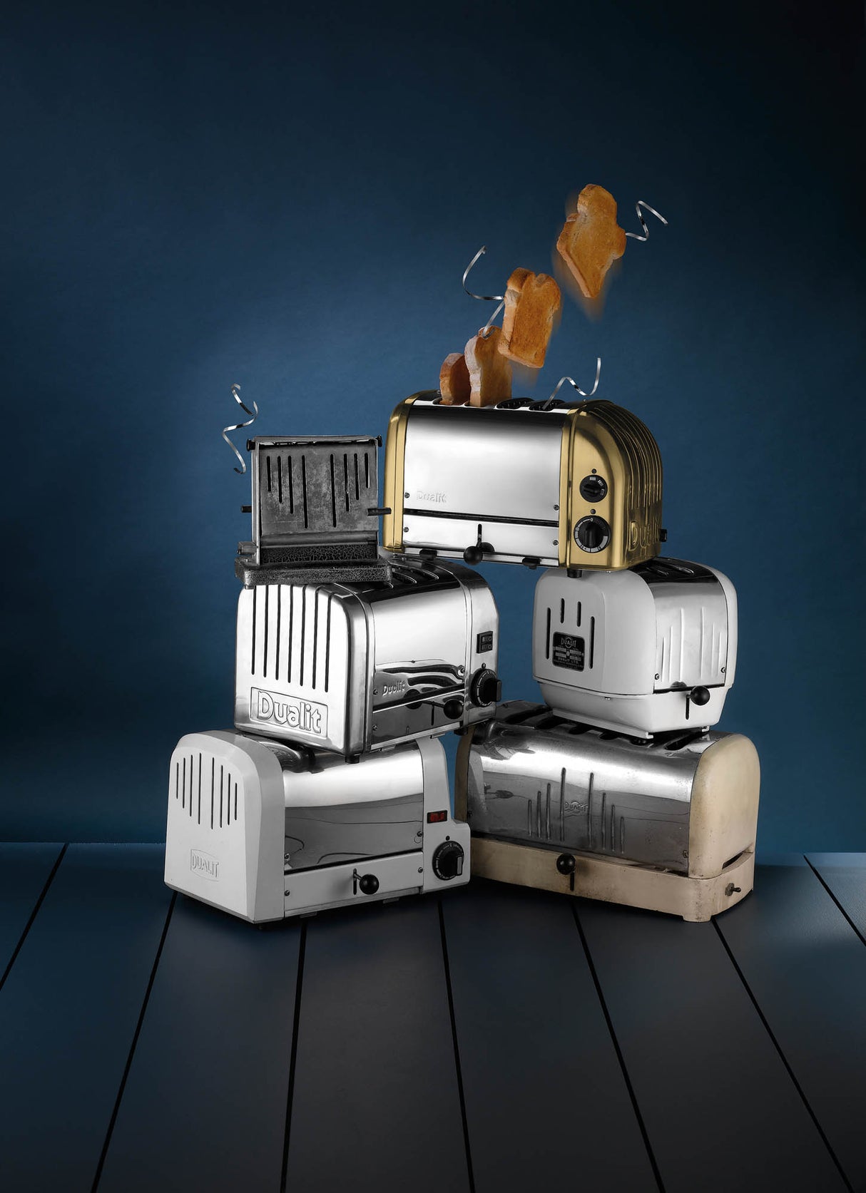 DUALIT Toaster NEWGEN aus Messing mit 4 Scheiben, modernes Design, hochwertige Verarbeitung, ideal für knuspriges Toasten.