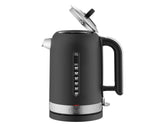 Schwarzer DUALIT Wasserkocher CLASSIC mit 1,7 Liter Kapazität, elegantes Design, sichtbar im Bild.