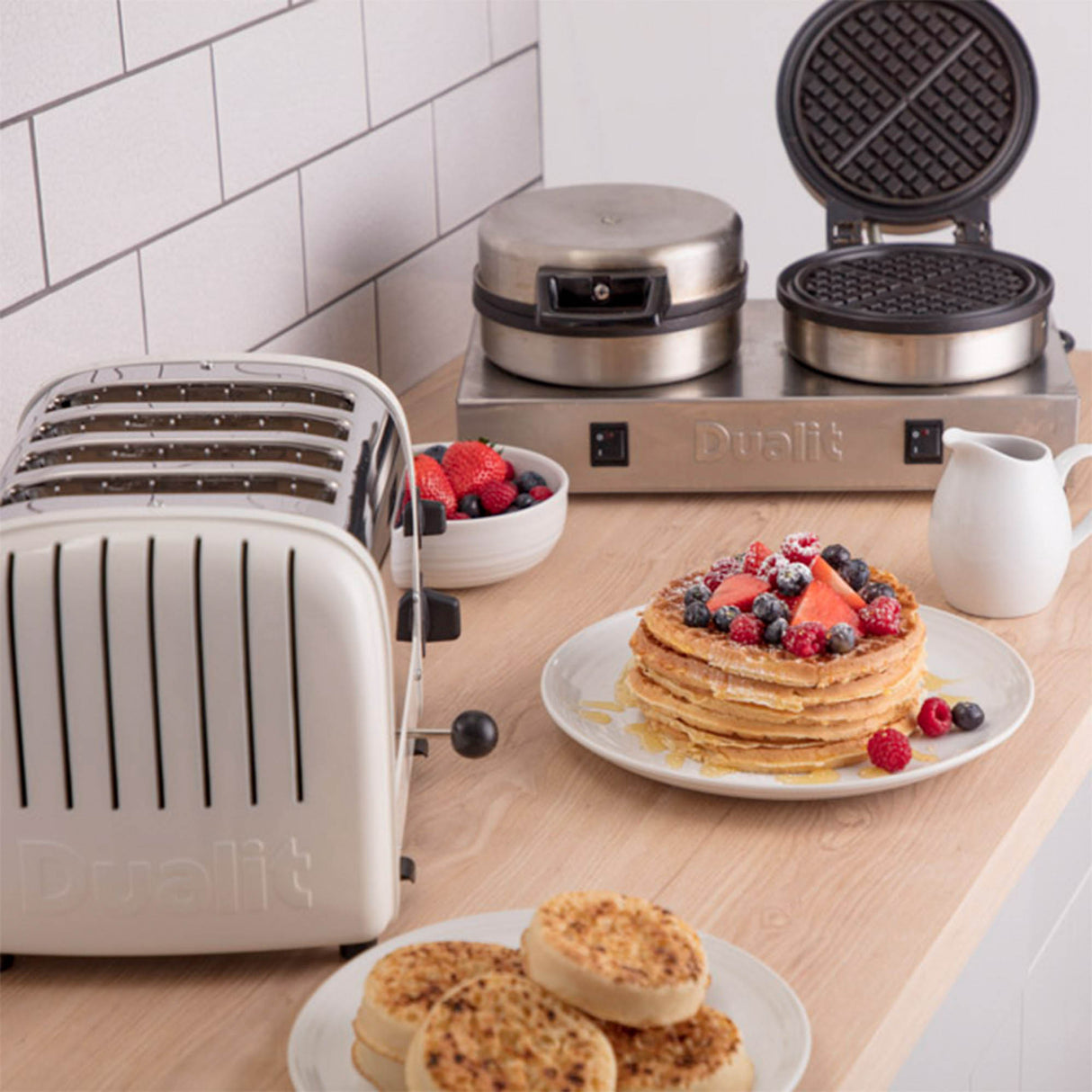 Poliertes DUALIT Kontakt-Toast- und Waffeleisen für Catering, mit antihaftbeschichteten Platten und professioneller Nutzung