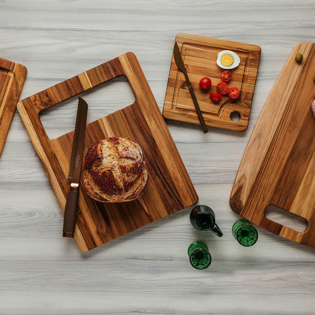 Teakholz-Schneidebrett von TEAKHAUS aus hochwertigem Teakholz, Marine-Design, glatte Oberfläche und langlebig.