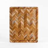 TEAKHAUS Teakholz-Schneidebrett im Herringbone-Muster, langlebiges Schneidebrett aus Teakholz für Küche und Servieren.