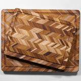 Teakholz-Schneidebrett von TEAKHAUS im Herringbone-Muster, aus edlem Teakholz für die Küche.
