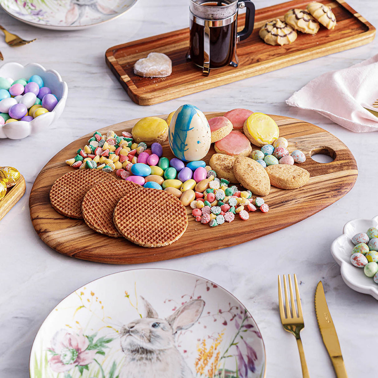 TEAKHAUS ovales Teakholz-Schneidebrett, oval, nachhaltiges Teakholz, glatte Oberfläche, für die Küche geeignet