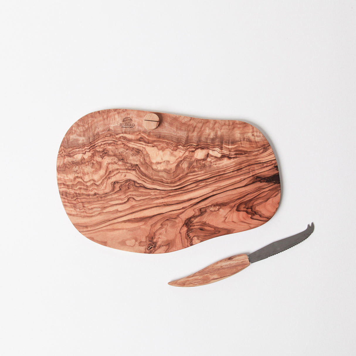 BÉRARD Käsebrett mit Oliven, 35,5 cm, elegantes Holztablett für Käse und Snacks, dekorativ und funktional