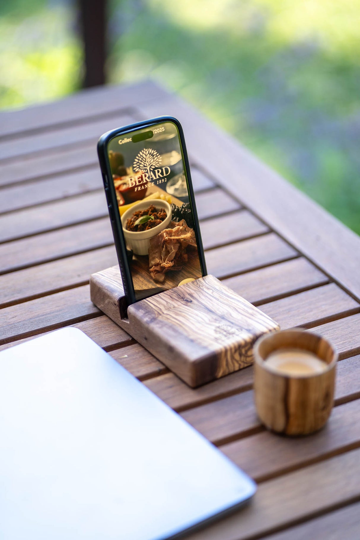 Holz-Smartphone-Halter von BÉRARD, 8,5 cm, eleganter Halter für Smartphones aus Holz, stilvoll und funktional