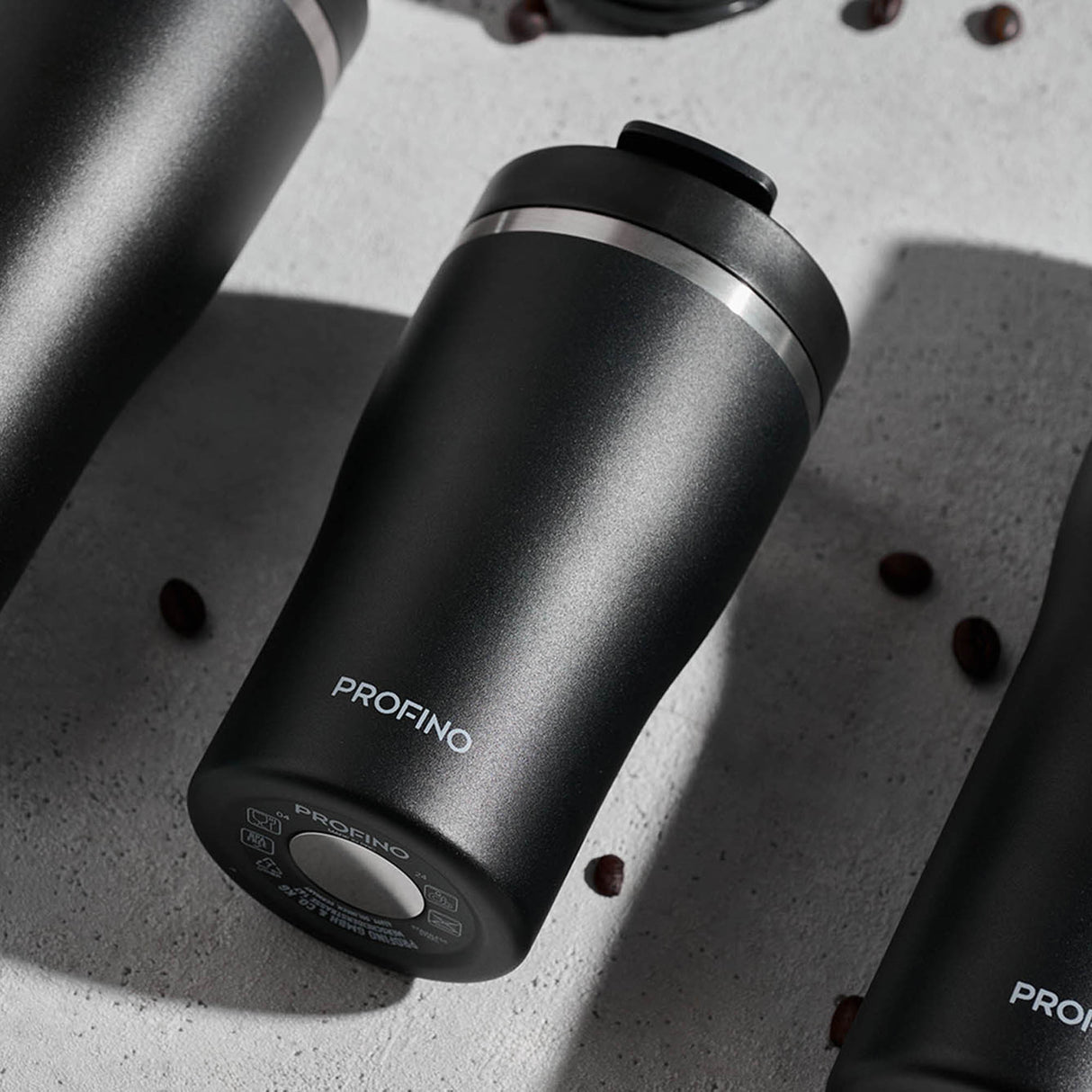 Schwarzer PROFINO Thermobecher BARISTA aus Edelstahl, isoliert für Kaffee zum Mitnehmen, mit Deckel und praktischem Design.