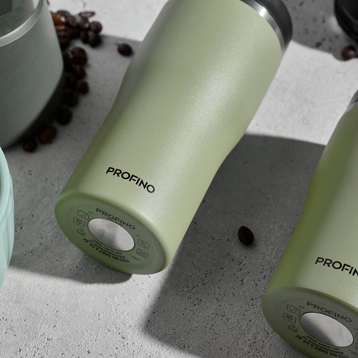 PROFINO Thermobecher BARISTA in Salbeigrün, isolierender Becher für Getränke, aus robustem Material, mit Deckel.