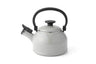 Emaille-Wasserkessel von HoneyWare, 1,6 Liter, pfeifend, in weißem Cotton-Design, mit Griff und Deckel, für heißes Wasser