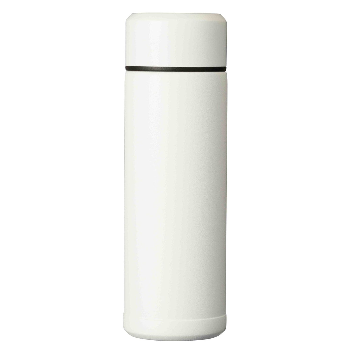Weiße KYOCERA Isolierflasche SLIM MUG aus Edelstahl, schmaler Trinkbecher mit isolierender Funktion, auf weißem Hintergrund.