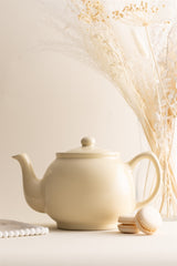 Teekanne von PRICE & KENSINGTON aus cremefarbenem Keramik, stilvolle Teekanne mit elegantem Design.
