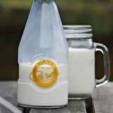 KILNER Milchflasche aus Glas, klare transparente Milchflasche mit Schraubverschluss, ideal für Milch und Getränke
