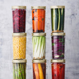 KILNER Einkochglas mit Weithals, klares Glas, zum Einkochen und Aufbewahren, auf weißem Hintergrund.