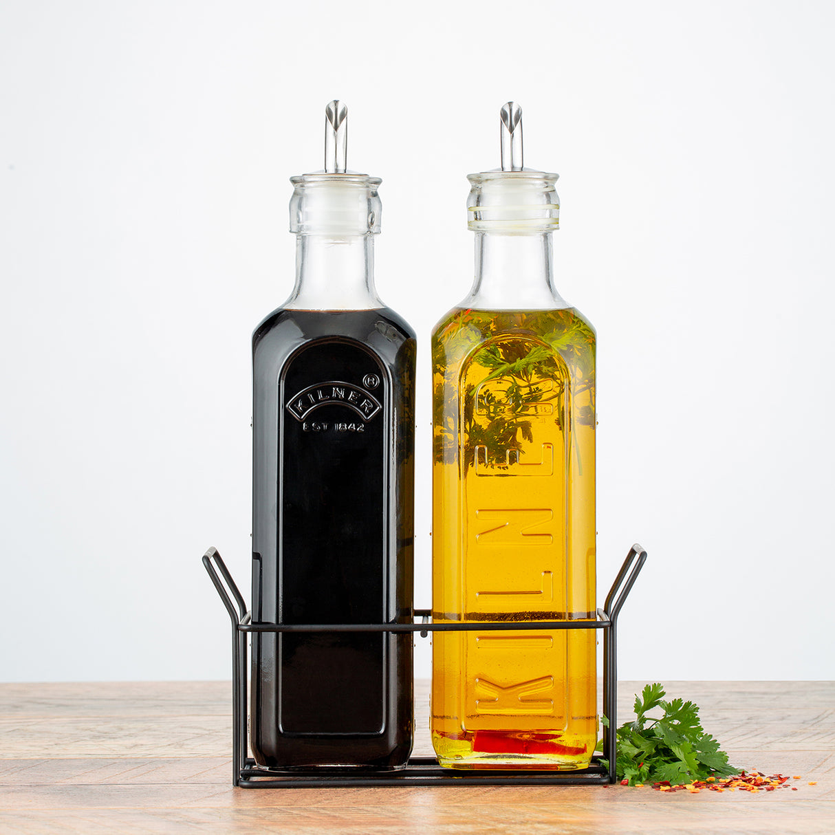 KILNER klare Öl- und Essigflasche aus Glas mit Schraubverschluss, ideal für Küchenaufbewahrung und Dressing.