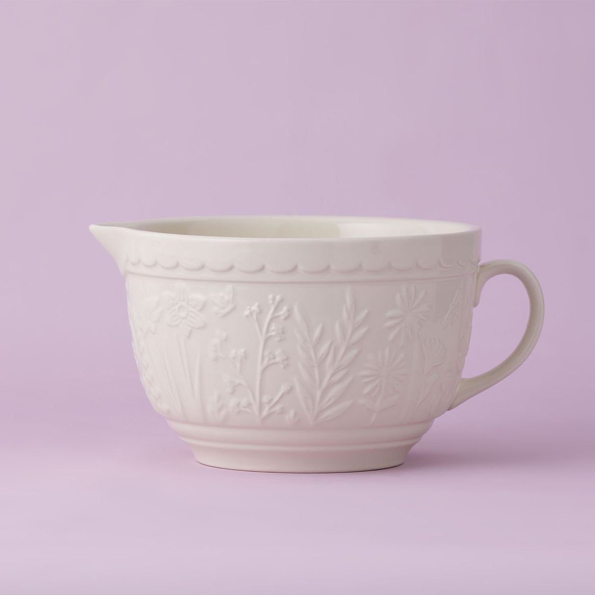 Transparente Rührschüssel von Mason Cash aus der Serie In The Meadow, mit floralem Muster, ideal zum Kochen und Backen.