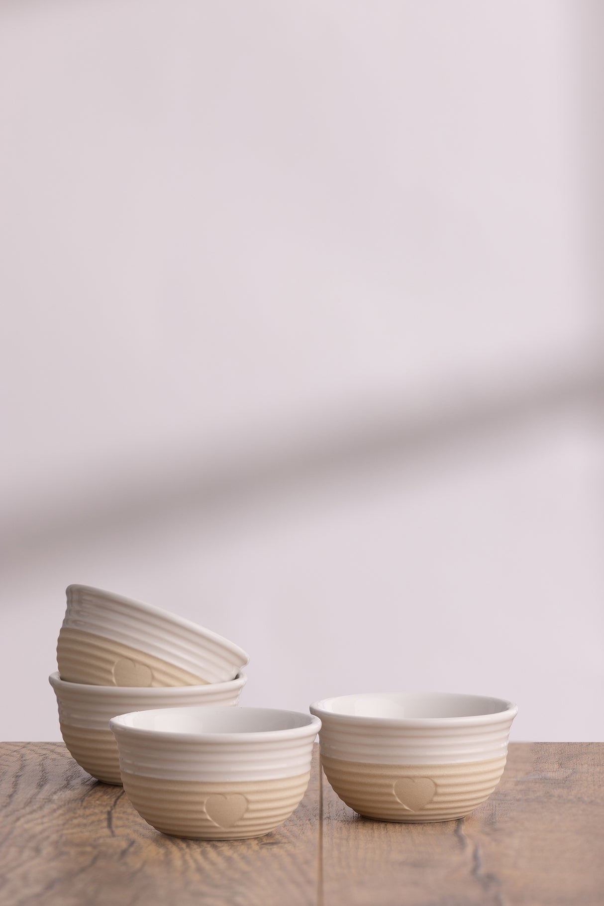 MASON CASH Schüssel-Set, 4-teilig, Rustic Charm Design in beige, langlebige Keramik-Schüsseln für Küche und Servieren